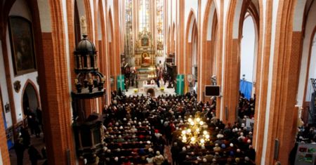 Większość Polaków jest bardzo krytyczna. Chodzi o stanowisko Kościoła wobec rządów PiS