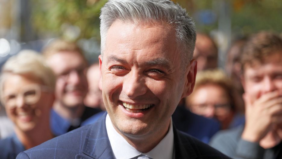 Robert Biedroń chce uściślenia systemu podatkowego dla duchownych.
