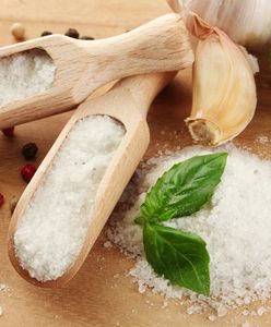 Sposoby na ograniczenie soli w diecie. Jedzenie nie będzie mdłe