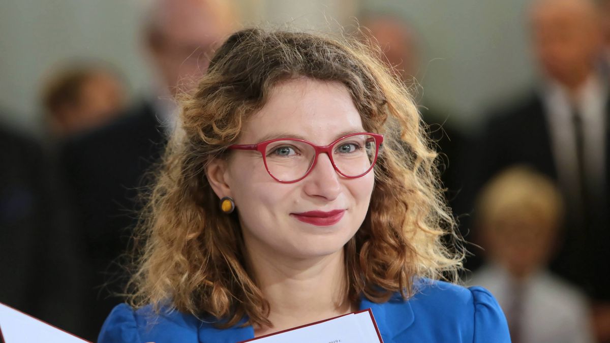 Lewica zbiera cięgi za pomysł wprowadzenia płacy maksymalnej. Rzecz w tym, że takiego pomysłu nie ma