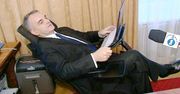 Waldemar Pawlak pracuje w fotelu dla gracza