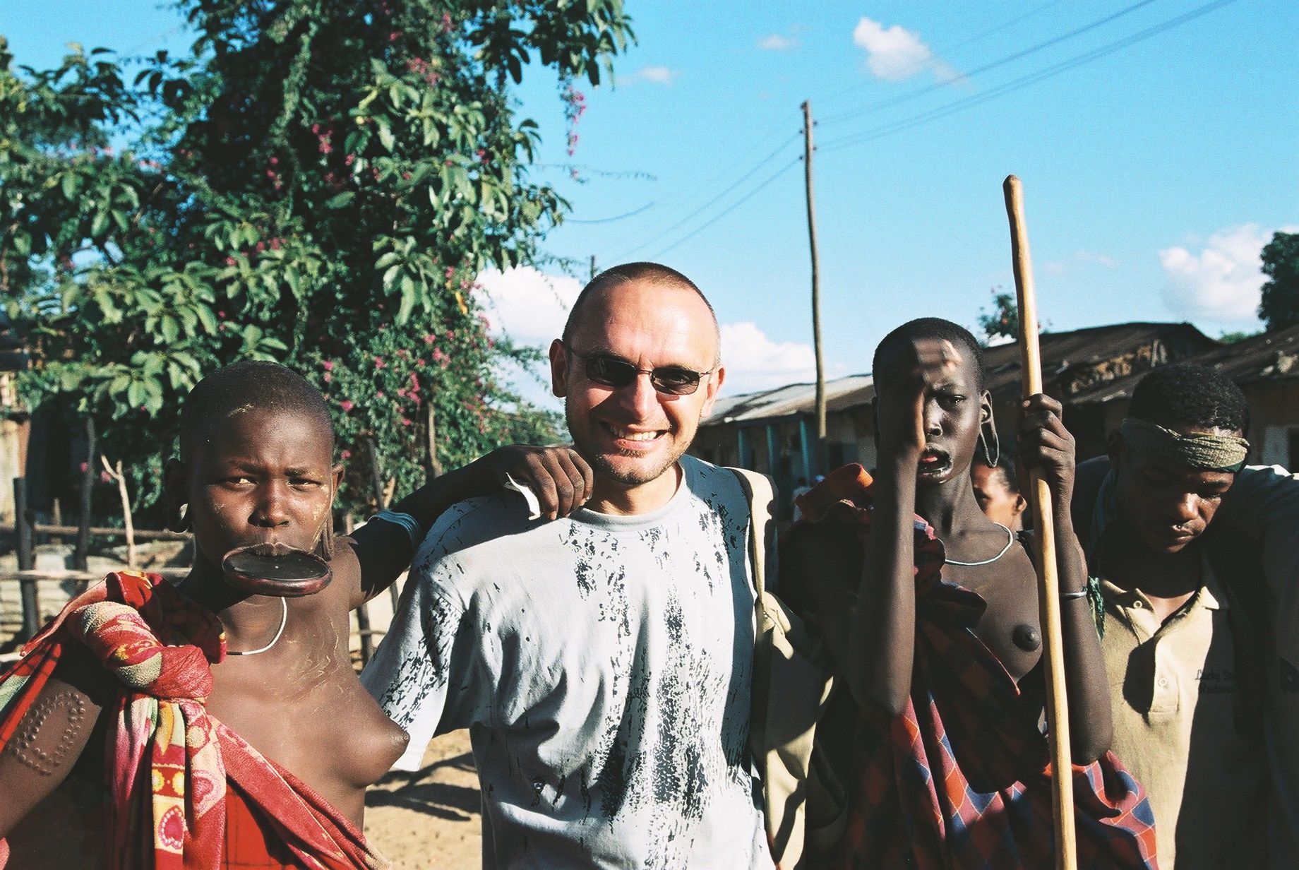 Z kobietami z plemienia Mursi, Etiopia, zdj. Marek Kotlarski, archiwum prywatne 