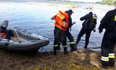 Poszukiwania dwóch nastolatków w jeziorze. "Działania humanitarne"