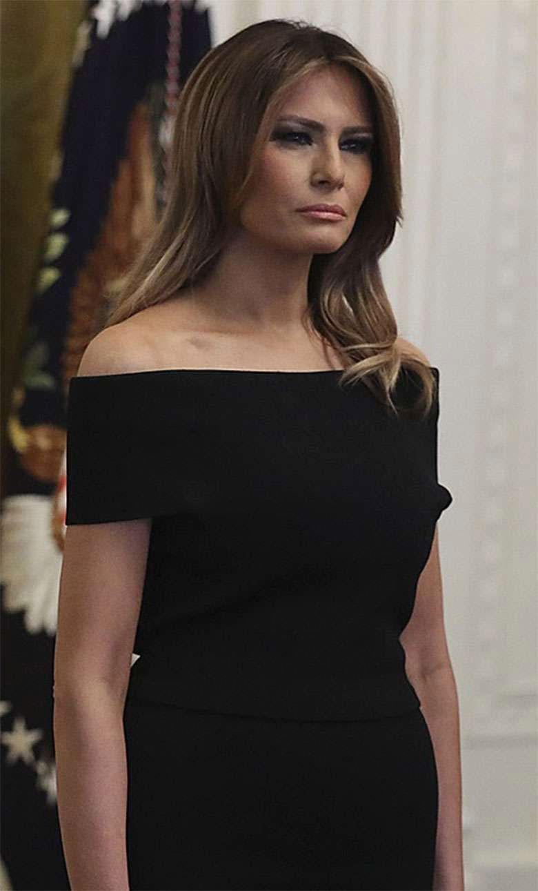 Stylizacja Melanii Trump z obchodów Chanuki w Białym Domu