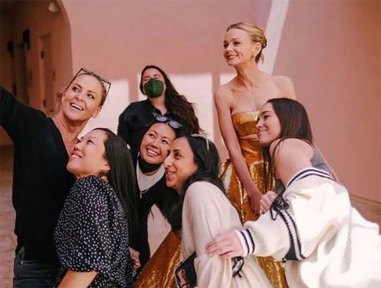 Julia Scorupco na zdjęciu z Carey Mulligan.  Fot. Vogue, Gavin Batty