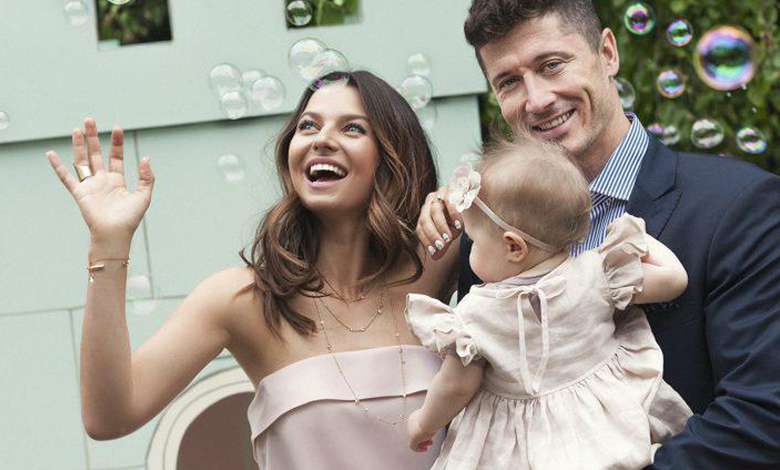 Anna Lewandowska z rodziną