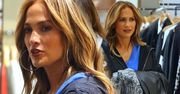 Jennifer Lopez udowodniła, że nie trzeba kusych ciuszków by wyglądać obłędnie! W sportowej stylizacji wciąż jest boginią!