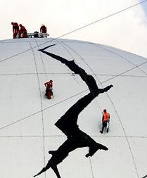 Aktywiści Greenpeace zajęli elektrownie atomową