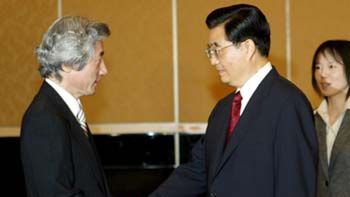 Premier Japonii Junichiro Koizumi i prezydent Chin Hu Jintao