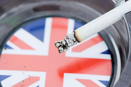 W Wielkiej Brytanii papierosy tylko spod lady