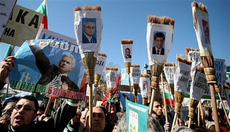 Kilka tysięcy nacjonalistów demonstrowało przeciwko partii Turków