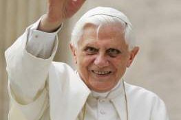 Benedykt XVI modlił się za ofiary terroryzmu