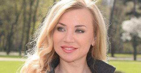 Lidia Kopania stawia na proste kroje w różnych odcieniach szarości [zdjęcia]