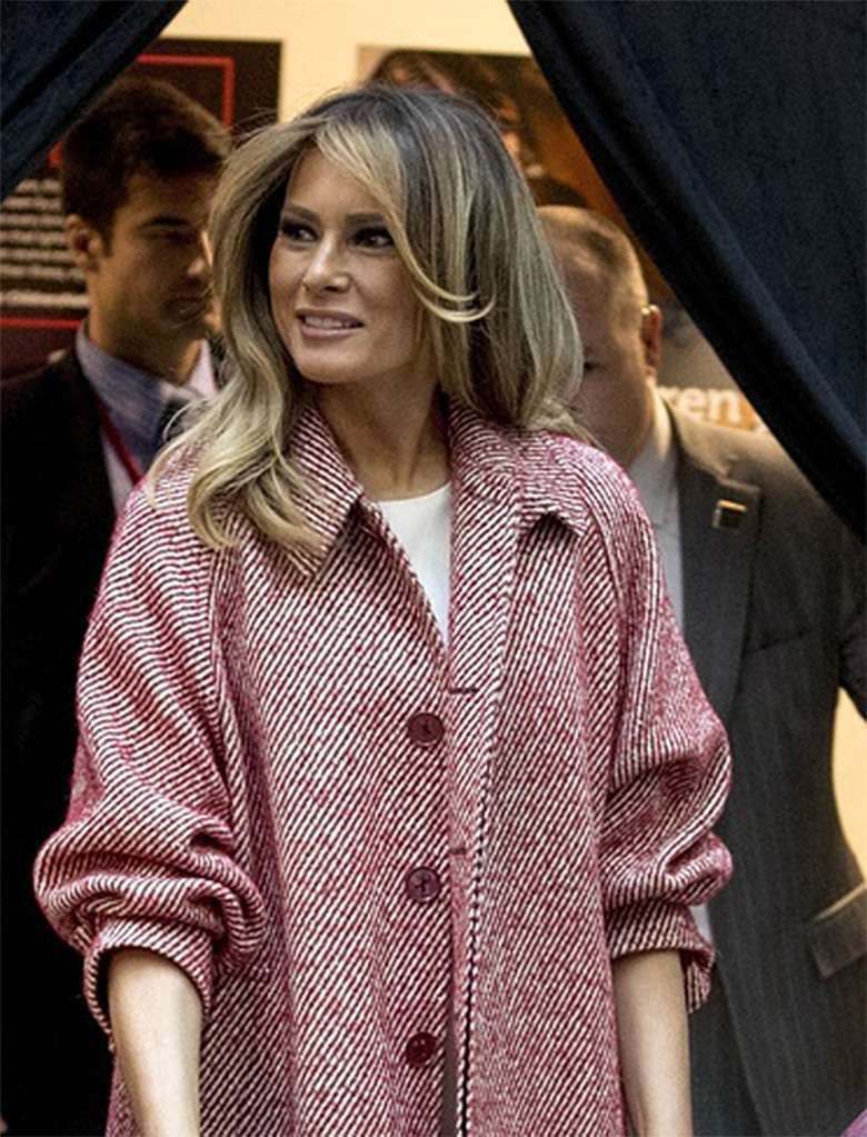 Melania Trump w ogromnym płaszczu z wizytą w szpitalu