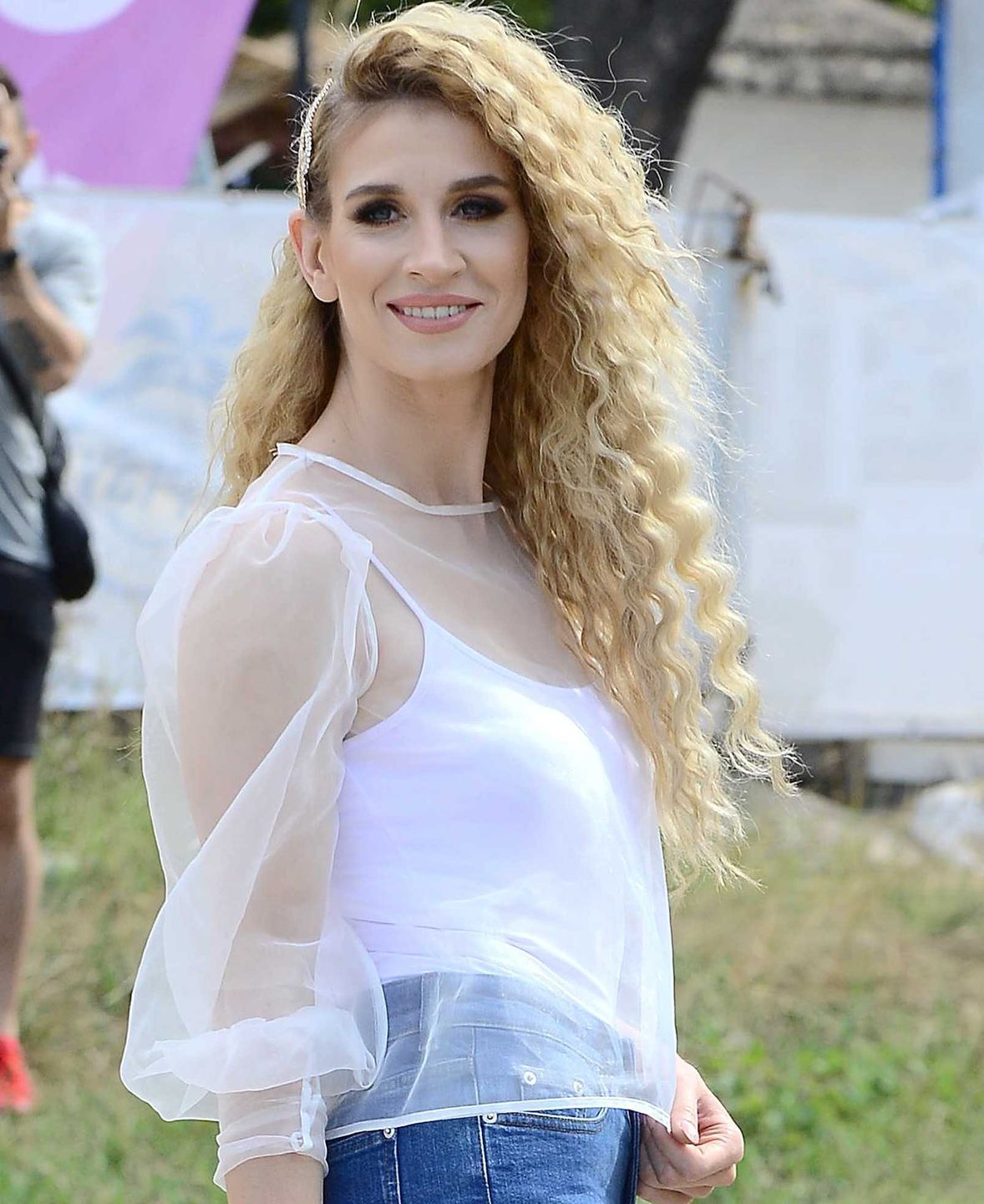 Sylwia Grzeszczak w blond włosach