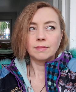 "To śmietnik na ludzi". Zamieszkała w kontenerze, bo tak żyje część Polaków