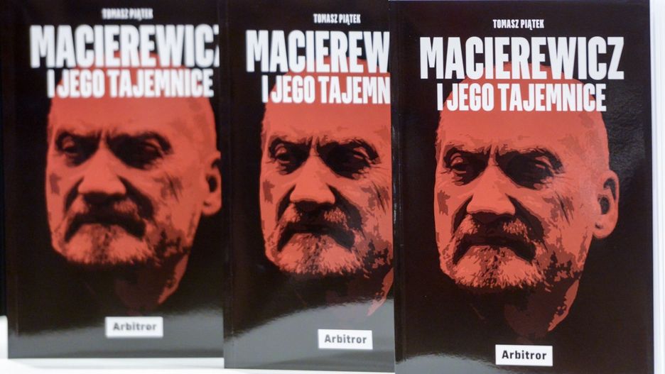 Książka Tomasz Piątka "Macierewicz i jego tajemnice"