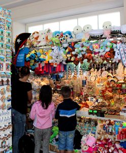 Pamiątki z wycieczek. Co przywoziliśmy kiedyś, co przywozimy dzisiaj?