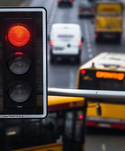 Drogi przemówią do samochodów, nie będziemy stawać na czerwonym. Idzie technologia C-ITS