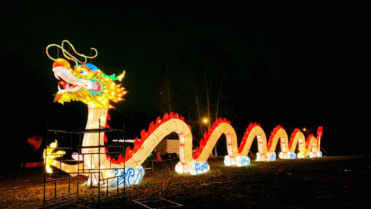 Tak prezentuje się wystawa Chińskiego Festiwalu Światła, którą mogą podziwiać mieszkańcy Warszawy w Forcie Bema.