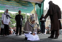 Spacerowała z mężczyzną. Za karę dostała 100 batów