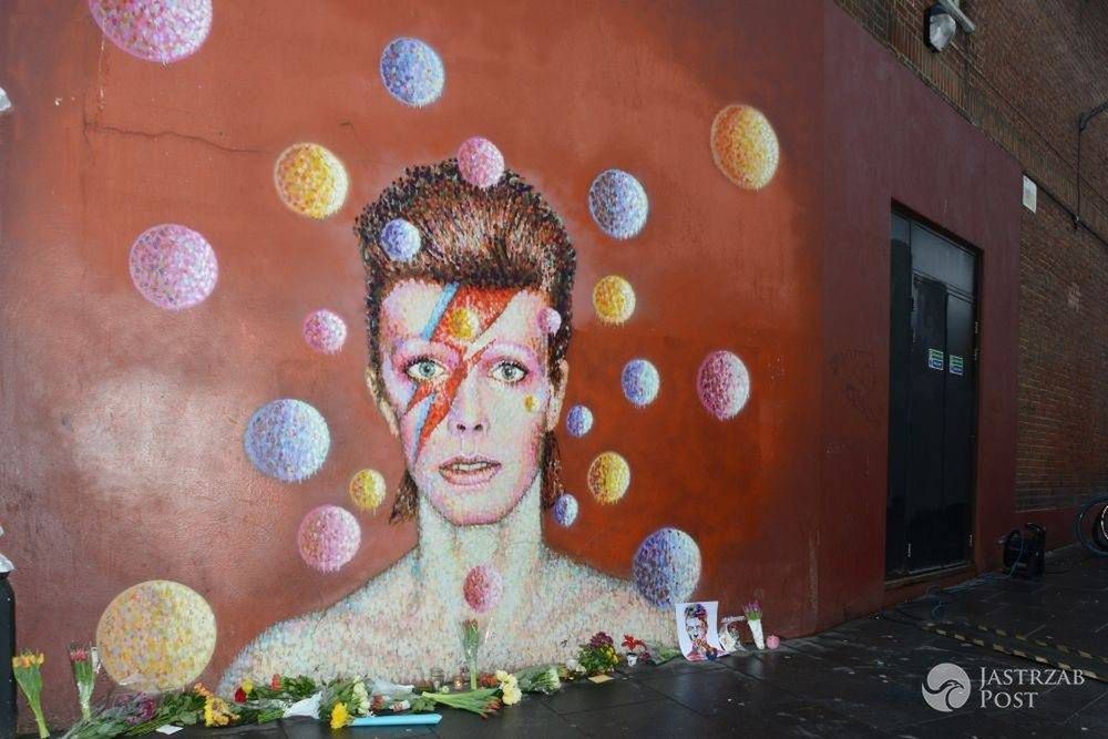 Fani żegnają Davida Bowie'go