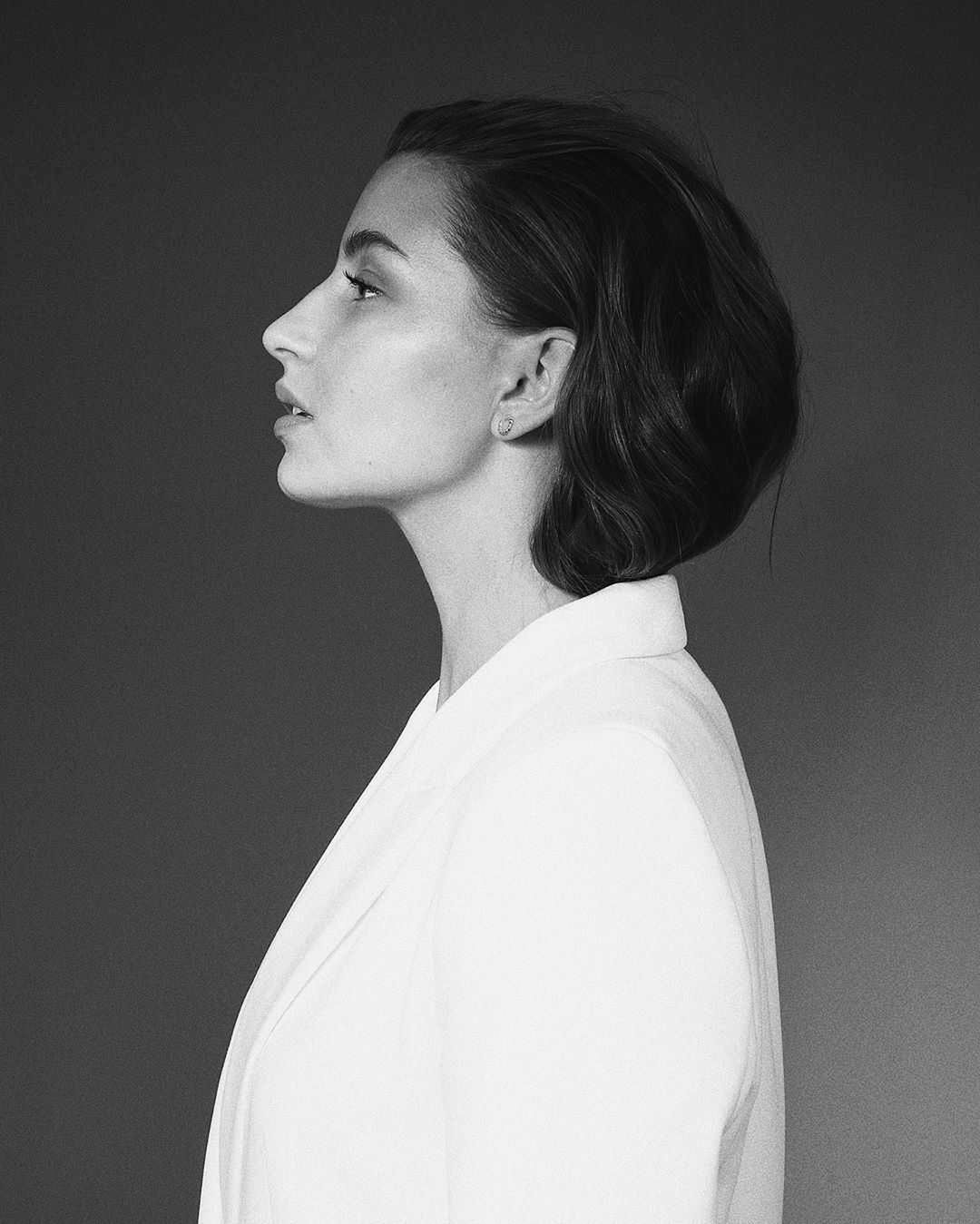 Julia Wieniawa w krótkich włosach