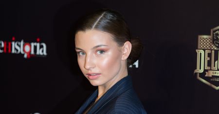 Internauci wmawiają ciążę Julii Wieniawie. Odpowiedziała