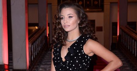 Julia Wieniawa w bikini. Pozuje w opaleniźnie