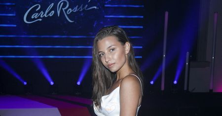 Julia Wieniawa na gali Glamour. Przyciągnęła obiektywy fotoreporterów