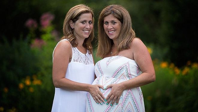 Kobieta urodziła dziecko swojej siostrze bliźniaczce