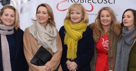 Gwiazdy wspierają akcję charytatywną: Anna Kalczyńska, Anita Sokołowska, Katarzyna Żak, Paulina Chruściel...