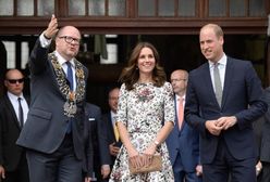 Magazyn "Hello" wspomina wizytę Kate i Williama w Gdańsku. Przypomina, jak przyjął ich Paweł Adamowicz