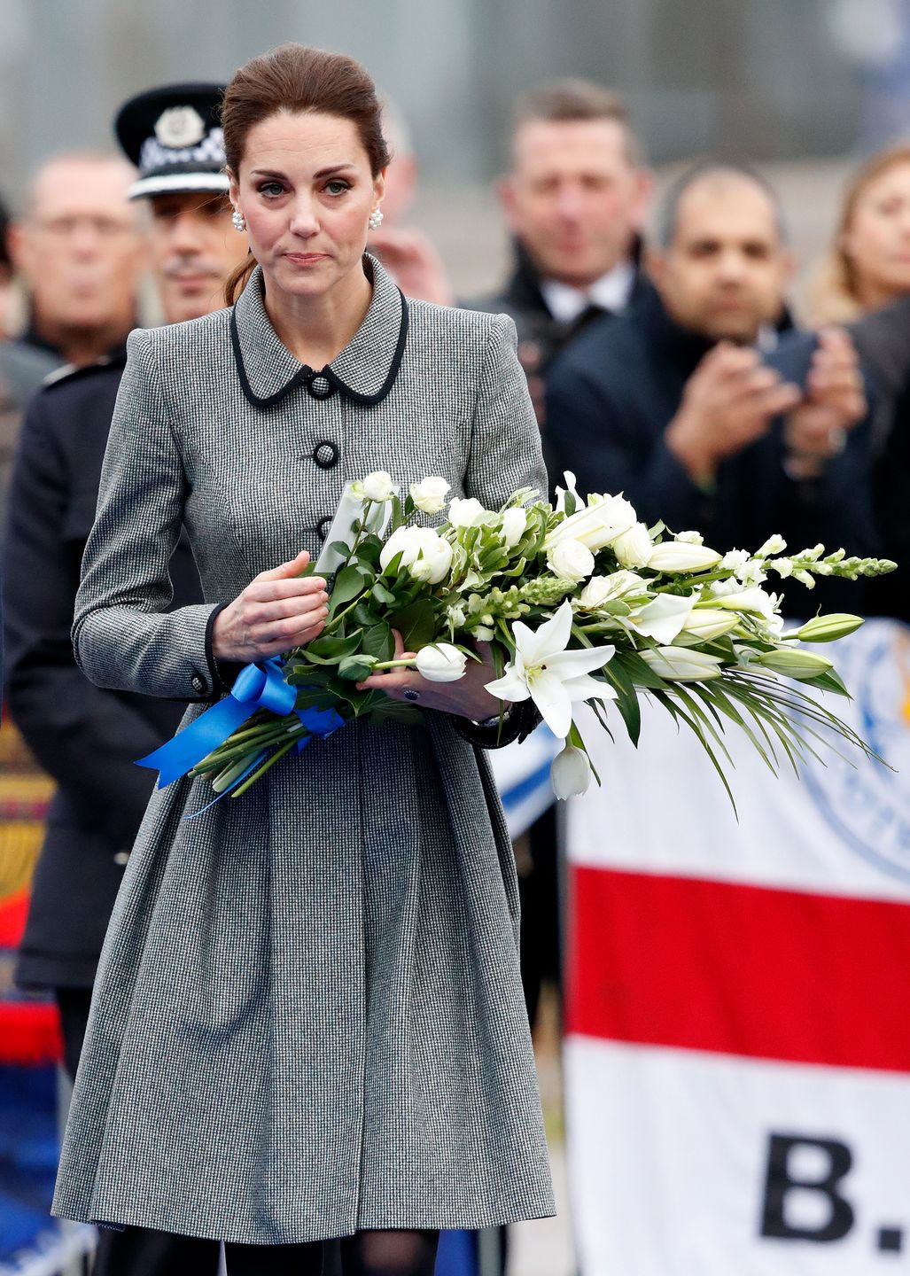 Kate Middleton i książę William oddali hołd ofiarom katastrofy śmigłowca Leicester 