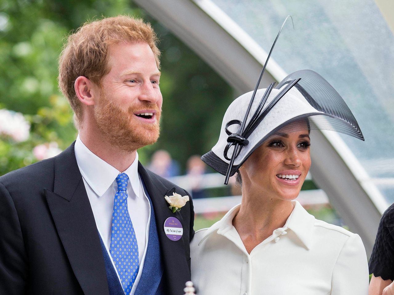 Książę Harry pogroził dżokejowi na wyścigach konnych, bo ten pocałował Meghan