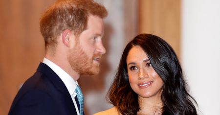 Książę Harry i księżna Meghan opuszczają rodzinę królewską. Jak doszło do publikacji oświadczenia?