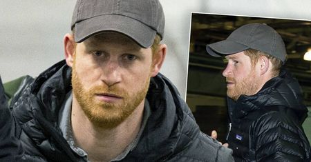 Harry z nietęgą miną wrócił do Wielkiej Brytanii. Paparazzi przyłapali go na lotnisku