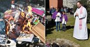 Ksiądz palił książki z Harrym Potterem. Prokuratura umarza śledztwo