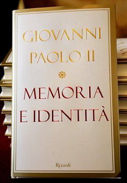 Ukazała się książka Jana Pawła II "Pamięć i tożsamość"
