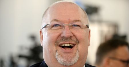 Wybory parlamentarne 2019: kariera kierowcy przyjaciółki Jarosława Kaczyńskiego