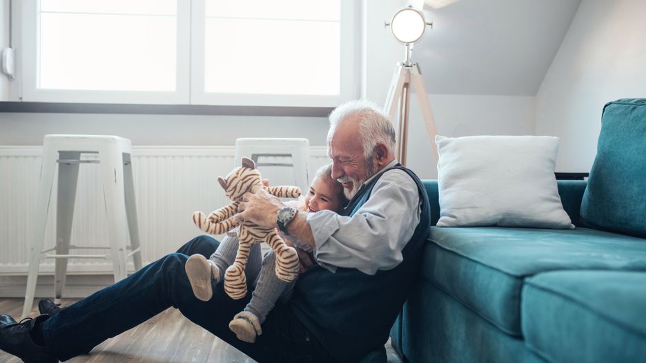 Dzień Dziadka – kiedy i dlaczego obchodzimy? Jakie prezenty kupić na Dzień Dziadka?