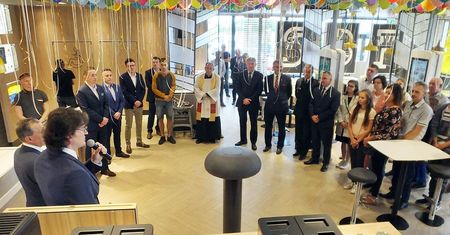 Poświęcenie McDonald'sa. Właściciel wyjaśnia, dlaczego sprowadził proboszcza