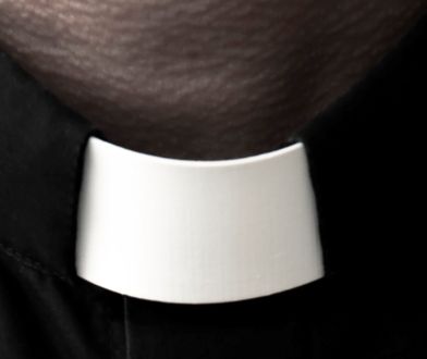 Był molestowany przez księdza. Domaga się wysokiej rekompensaty