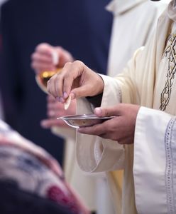 Proboszcz odmawia parafianom pogrzebów. Kuria bezczynna