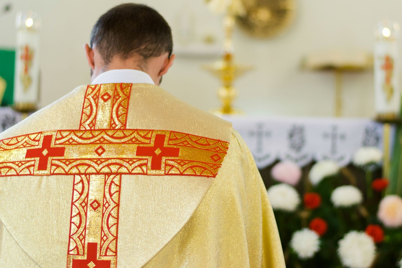 Ksiądz ma informować parafian o wpłatach na kolędzie 