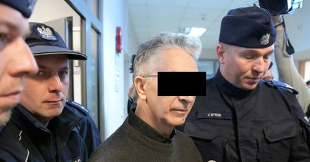 Zgorzelec. Proboszcz sądzony za molestowanie uczennic. Krzyki na korytarzu