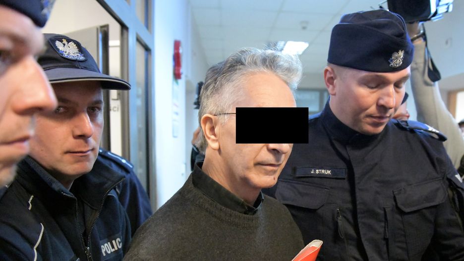 Oskarżony o pedofilię ksiądz Piotr M. przed rozprawą w Zgorzelcu