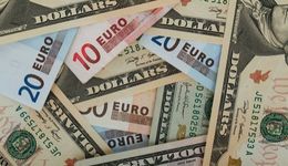 Euro deklasuje dolara. Wspólna waluta najmocniejsza od 3 lat