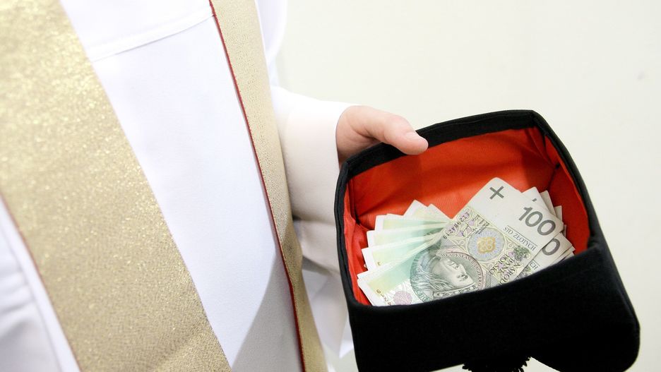 Ksiądz z Jasionki broni się przed zarzutami mieszkańców mówiąc, że zrzutka na kościół nie jest obowiązkowa