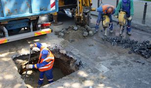 Rzeszów. Awaria wodociągu. Całkowicie nieprzejezdna droga